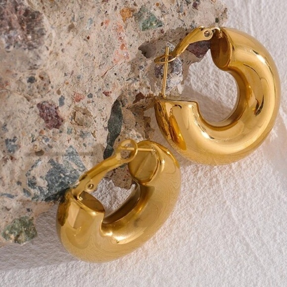 NEW Chunky Gold Hoop Earrings - Picture 12 of 14
